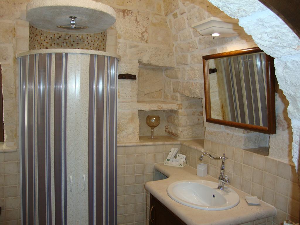 مبيت وإفطار لوكوروتوندو Trulli Isago المظهر الخارجي الصورة