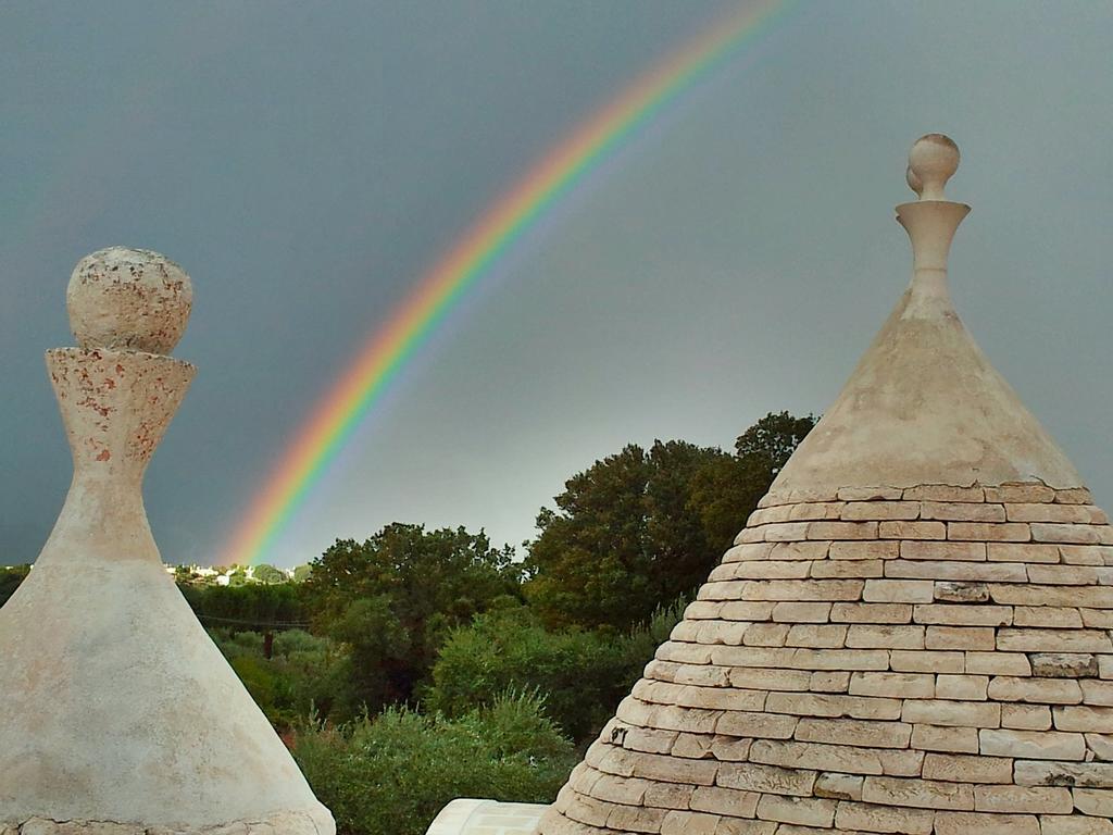 مبيت وإفطار لوكوروتوندو Trulli Isago المظهر الخارجي الصورة
